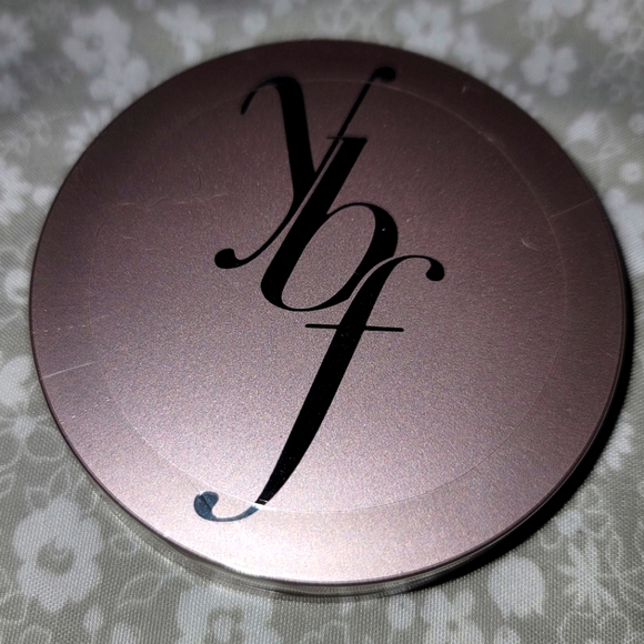 YBF Mood Changing Lip Color and YBF Transforming Neutralizing Powder/ Bronzer - Picture 4 of 5